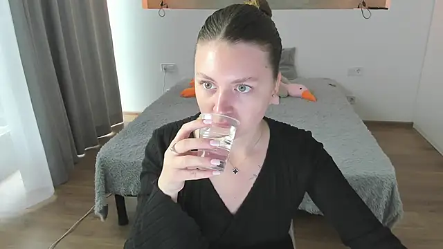 Snapshot of Kitkatvel chatting on 06-03-26, 05:52 Kitkatvel online show from 06-03-26, 05:52
