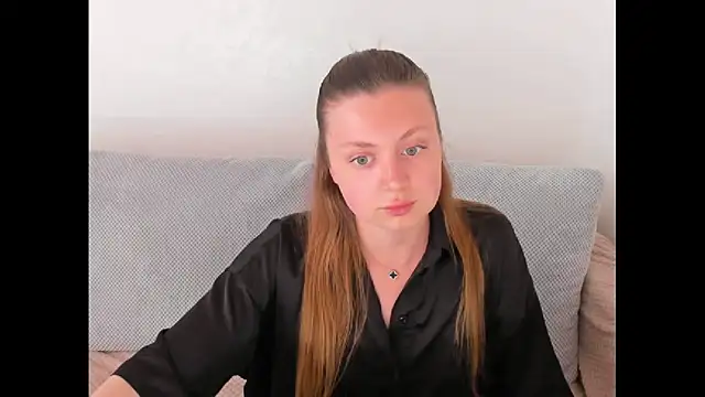 Snapshot of Kitkatvel chatting on 05-25-26, 12:37 Kitkatvel online show from 05-25-26, 12:37