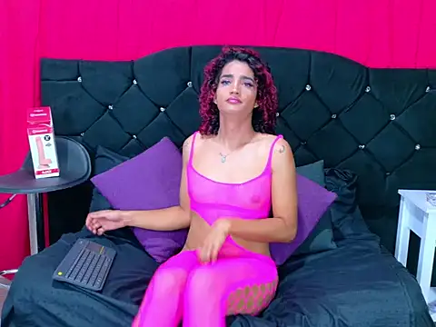 aura sterling online show from 06-12-26, 11:41