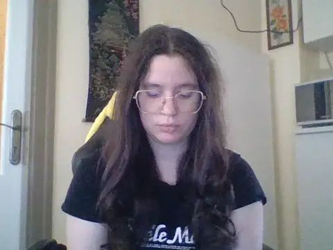 Snapshot of SzexiMacska chatting on 05-28-26, 10:11 SzexiMacska online show from 05-28-26, 10:11