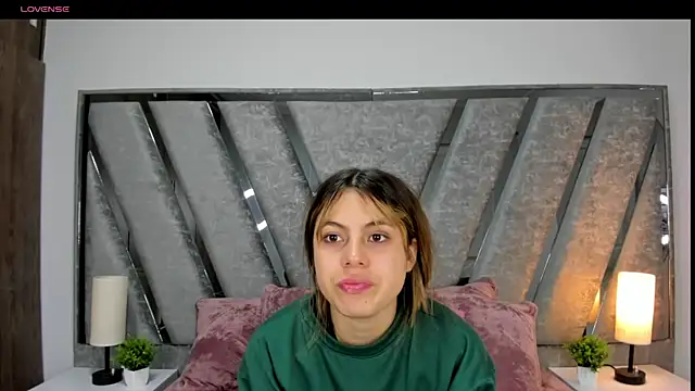 Snapshot of Martina_Smit_ chatting on 06-11-26, 01:19 Martina Smit online show from 06-11-26, 01:19
