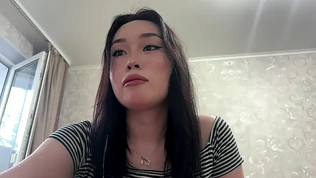 Snapshot of LilowNax chatting on 06-07-26, 04:12 LilowNax online show from 06-07-26, 04:12