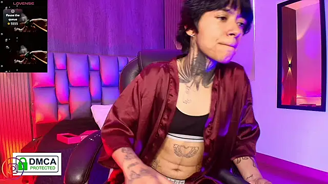 hottiesjuls online show from 07-04-26, 09:19