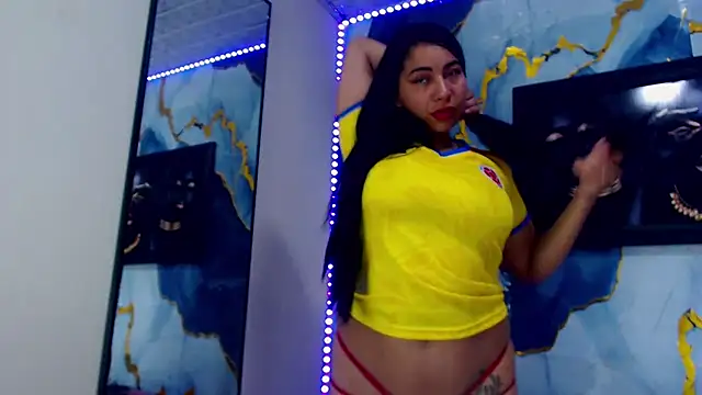 Yasmine Tapias online show from 07-07-26, 08:56