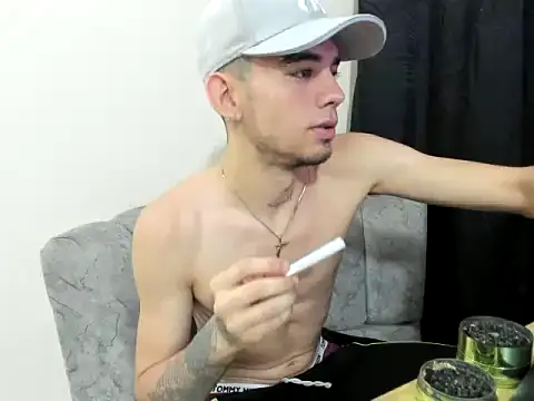 Snapshot of Tokioxx chatting on 07-07-26, 05:38 Tokioxx online show from 07-07-26, 05:38