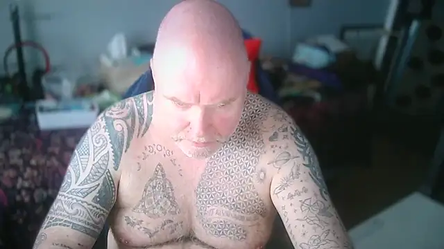 Snapshot of Tattooed_Dilf_01 chatting on 05-30-26, 02:12 Tattooed Dilf 01 online show from 05-30-26, 02:12
