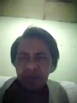 Snapshot of zeebighips chatting on 07-21-26, 02:47 zeebighips online show from 07-21-26, 02:47