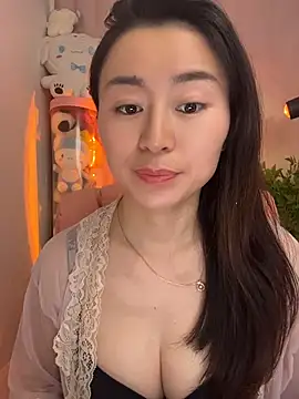 Snapshot of shanshan66666 chatting on 06-12-26, 03:32 shanshan66666 online show from 06-12-26, 03:32