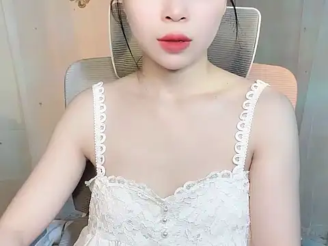 Snapshot of -Naomii_ chatting on 06-21-26, 11:49 -Naomii online show from 06-21-26, 11:49