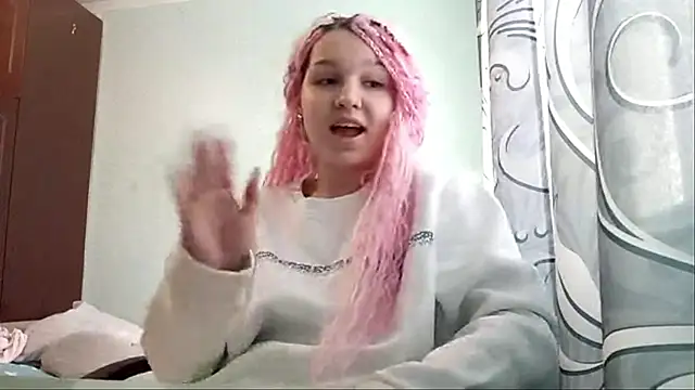 Snapshot of dozyflop chatting on 05-27-26, 09:00 dozyflop online show from 05-27-26, 09:00