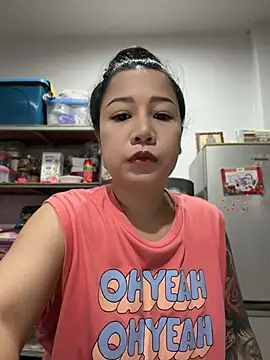 Snapshot of LINDA_HD chatting on 07-07-26, 02:20 LINDA HD online show from 07-07-26, 02:20