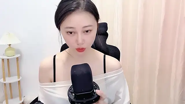 Snapshot of Punsellze chatting on 07-08-26, 02:24 Punsellze online show from 07-08-26, 02:24