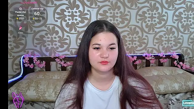Snapshot of ElisesMuse chatting on 07-02-26, 11:49 ElisesMuse online show from 07-02-26, 11:49