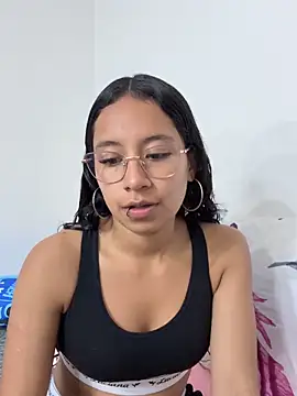 Snapshot of Violetlove_ chatting on 06-18-26, 08:57 Violetlove online show from 06-18-26, 08:57