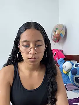 Snapshot of Violetlove_ chatting on 07-19-26, 01:58 Violetlove online show from 07-19-26, 01:58