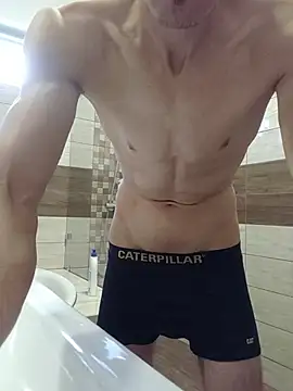 Snapshot of Nakedfanboy chatting on 07-19-26, 08:23 Nakedfanboy online show from 07-19-26, 08:23