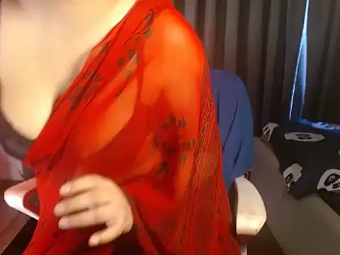 Snapshot of Erotic_Rosyy chatting on 06-17-26, 12:59 Erotic Rosyy online show from 06-17-26, 12:59