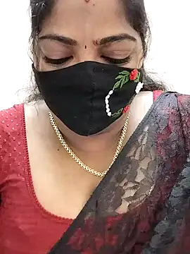 Snapshot of Sindhu-31 chatting on 07-06-26, 05:58 Sindhu-31 online show from 07-06-26, 05:58