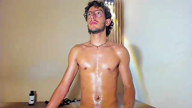 Snapshot of LEO_SANZ66 chatting on 06-11-26, 03:31 LEO SANZ66 online show from 06-11-26, 03:31