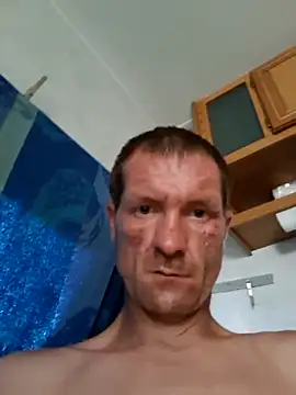 Snapshot of Jonyyer chatting on 06-11-26, 01:41 Jonyyer online show from 06-11-26, 01:41