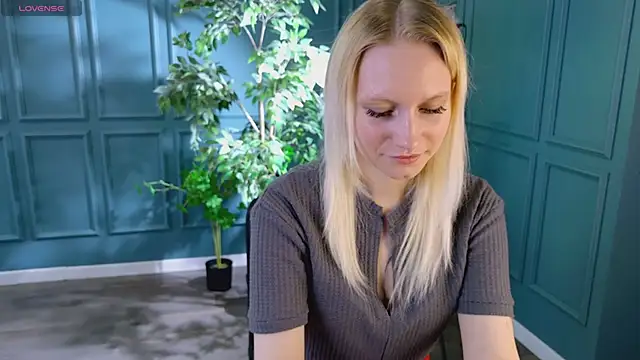 haleybooo online show from 05-29-26, 06:08
