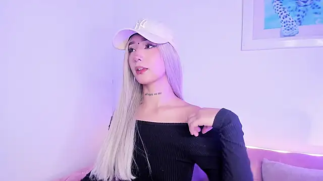 SophieMoneet online show from 05-27-26, 12:45