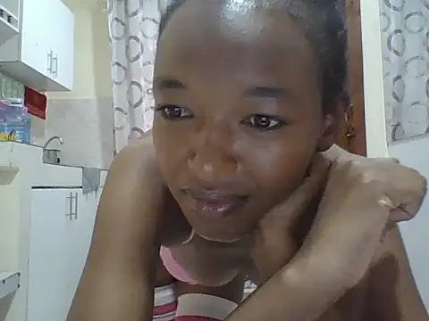 Snapshot of Miss_lavagirl chatting on 07-07-26, 06:47 Miss lavagirl online show from 07-07-26, 06:47