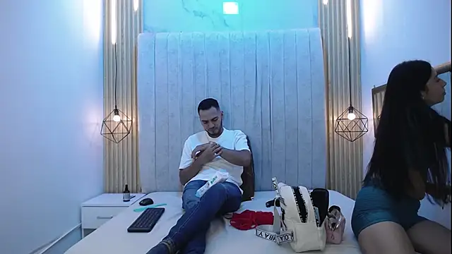 Snapshot of CarolinaySebas chatting on 06-08-26, 12:38 CarolinaySebas online show from 06-08-26, 12:38