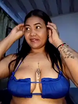 Snapshot of DEISY_8670 chatting on 06-23-26, 10:57 DEISY 8670 online show from 06-23-26, 10:57