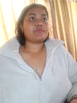 Snapshot of DEISY_8670 chatting on 06-02-26, 04:07 DEISY 8670 online show from 06-02-26, 04:07