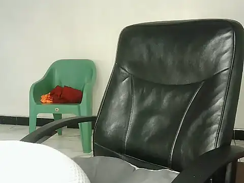 Snapshot of Daddies_toy_1 chatting on 06-12-26, 02:59 Daddies toy 1 online show from 06-12-26, 02:59