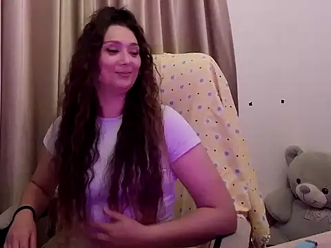 Snapshot of Lola_Creolla chatting on 05-27-26, 11:28 Lola Creolla online show from 05-27-26, 11:28