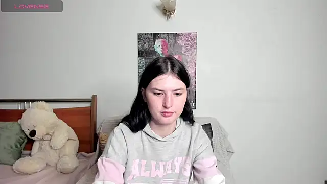Kira Devi online show from 06-01-26, 07:24