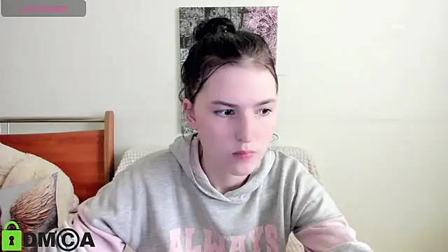 Kira Devi online show from 06-06-26, 12:21