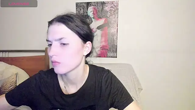 Kira Devi online show from 06-10-26, 08:21
