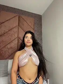 Snapshot of Amel_Rosse chatting on 06-07-26, 02:33 Amel Rosse online show from 06-07-26, 02:33