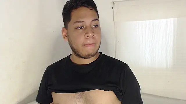 Snapshot of nicolas_cr1 chatting on 05-25-26, 08:07 nicolas cr1 online show from 05-25-26, 08:07