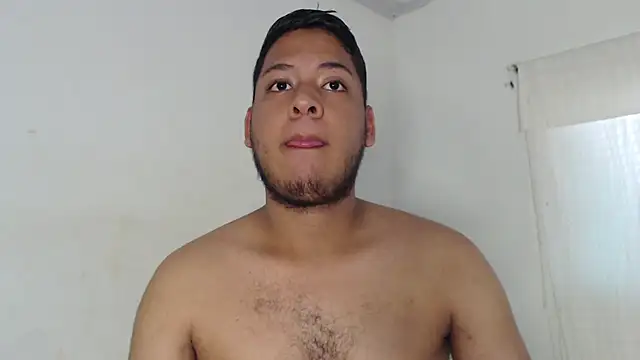 Snapshot of nicolas_cr1 chatting on 05-27-26, 07:43 nicolas cr1 online show from 05-27-26, 07:43