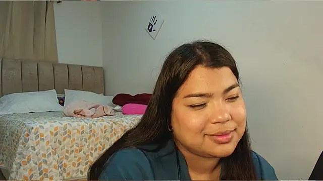 Snapshot of emily_morgam chatting on 06-05-26, 03:33 emily morgam online show from 06-05-26, 03:33