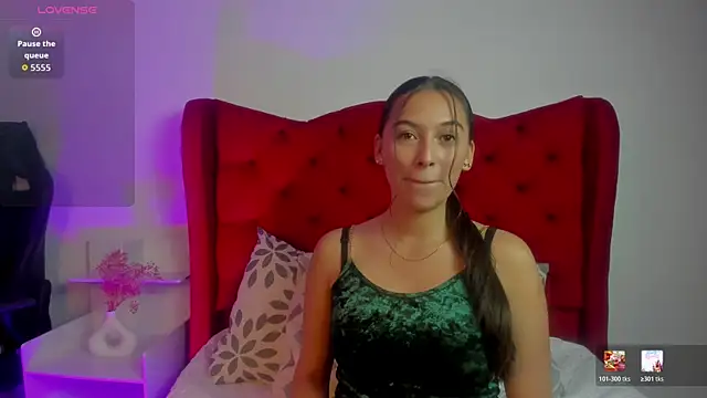Snapshot of EliiVayne chatting on 06-16-26, 08:42 EliiVayne online show from 06-16-26, 08:42