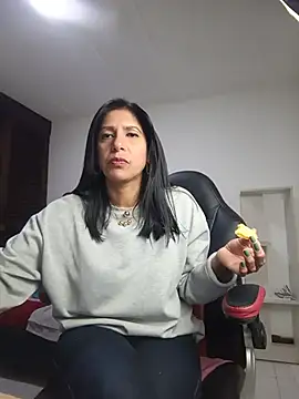 Snapshot of Samantha01_Rosse01 chatting on 06-22-26, 08:39 Samantha01 Rosse01 online show from 06-22-26, 08:39