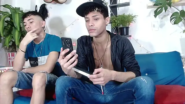 Snapshot of STRANGER_BOYS chatting on 05-29-26, 10:16 STRANGER BOYS online show from 05-29-26, 10:16