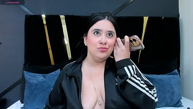 Snapshot of maite_graay chatting on 06-03-26, 11:55 maite graay online show from 06-03-26, 11:55