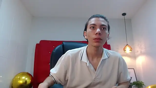 Julesx15 online show from 05-27-26, 02:13
