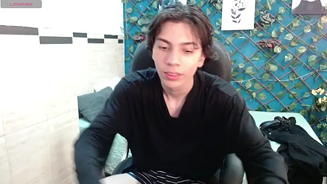 Julesx15 online show from 05-30-26, 12:11