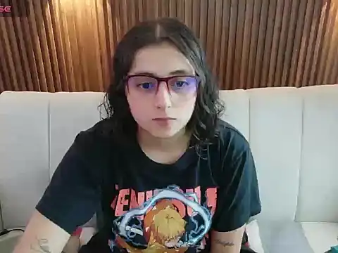 Snapshot of feelena_mysoull chatting on 05-29-26, 02:23 feelena mysoull online show from 05-29-26, 02:23