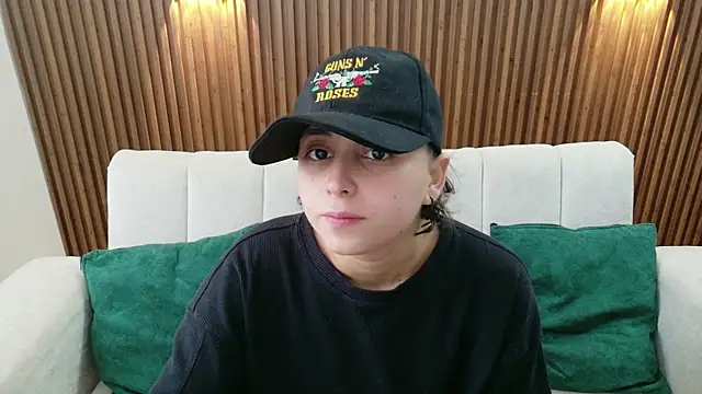 Snapshot of feelena_mysoull chatting on 06-26-26, 02:45 feelena mysoull online show from 06-26-26, 02:45