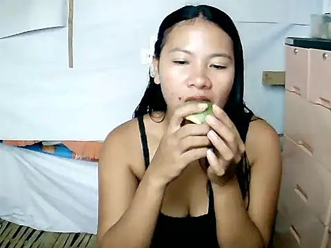 Snapshot of spicy2000_ chatting on 05-27-26, 03:25 spicy2000 online show from 05-27-26, 03:25