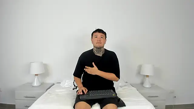 Snapshot of burning_diamond__ chatting on 06-08-26, 11:55 burning diamond online show from 06-08-26, 11:55