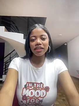 Ariana roxe  online show from 06-16-26, 03:28